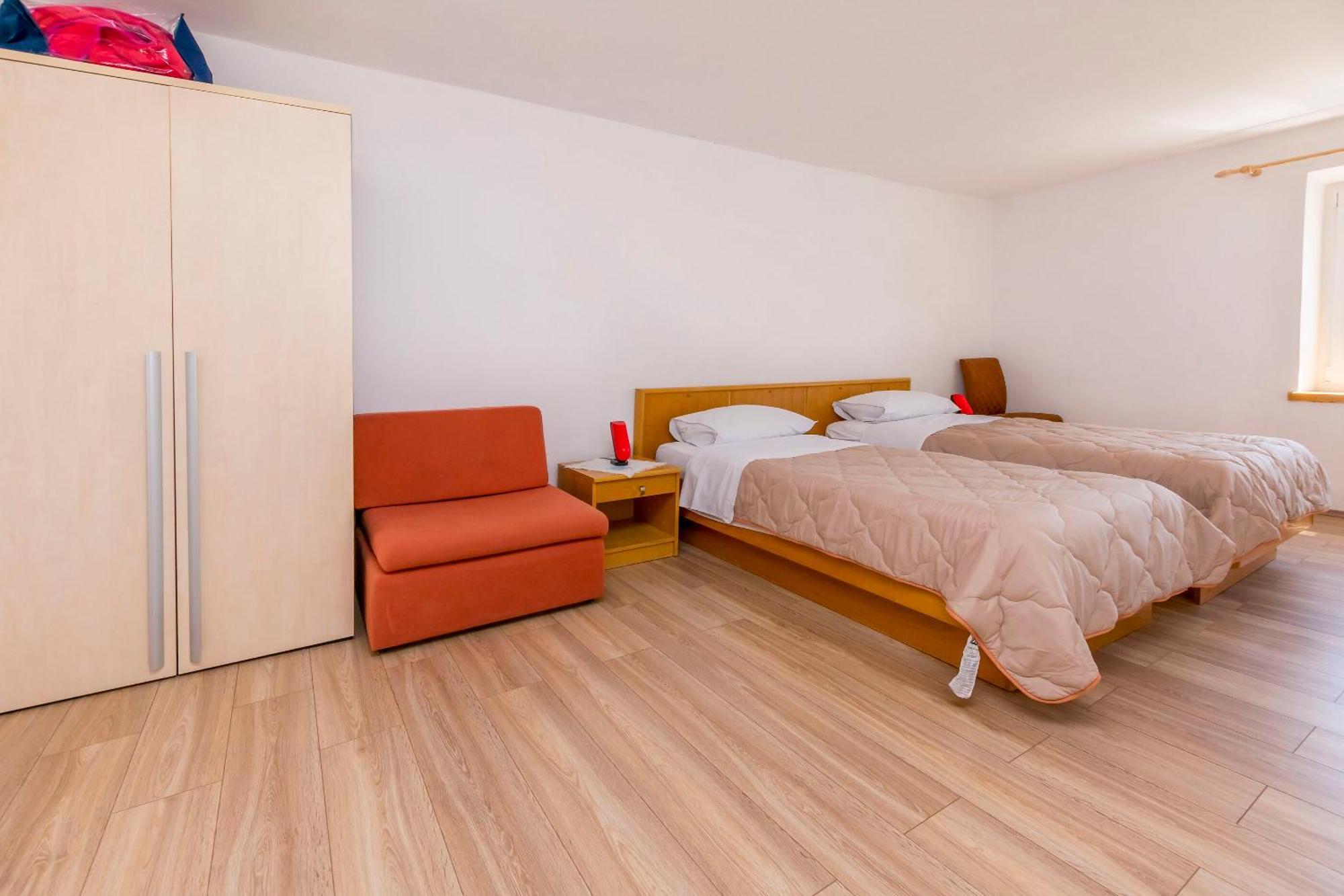 Apartment Jelena Примоштен Экстерьер фото
